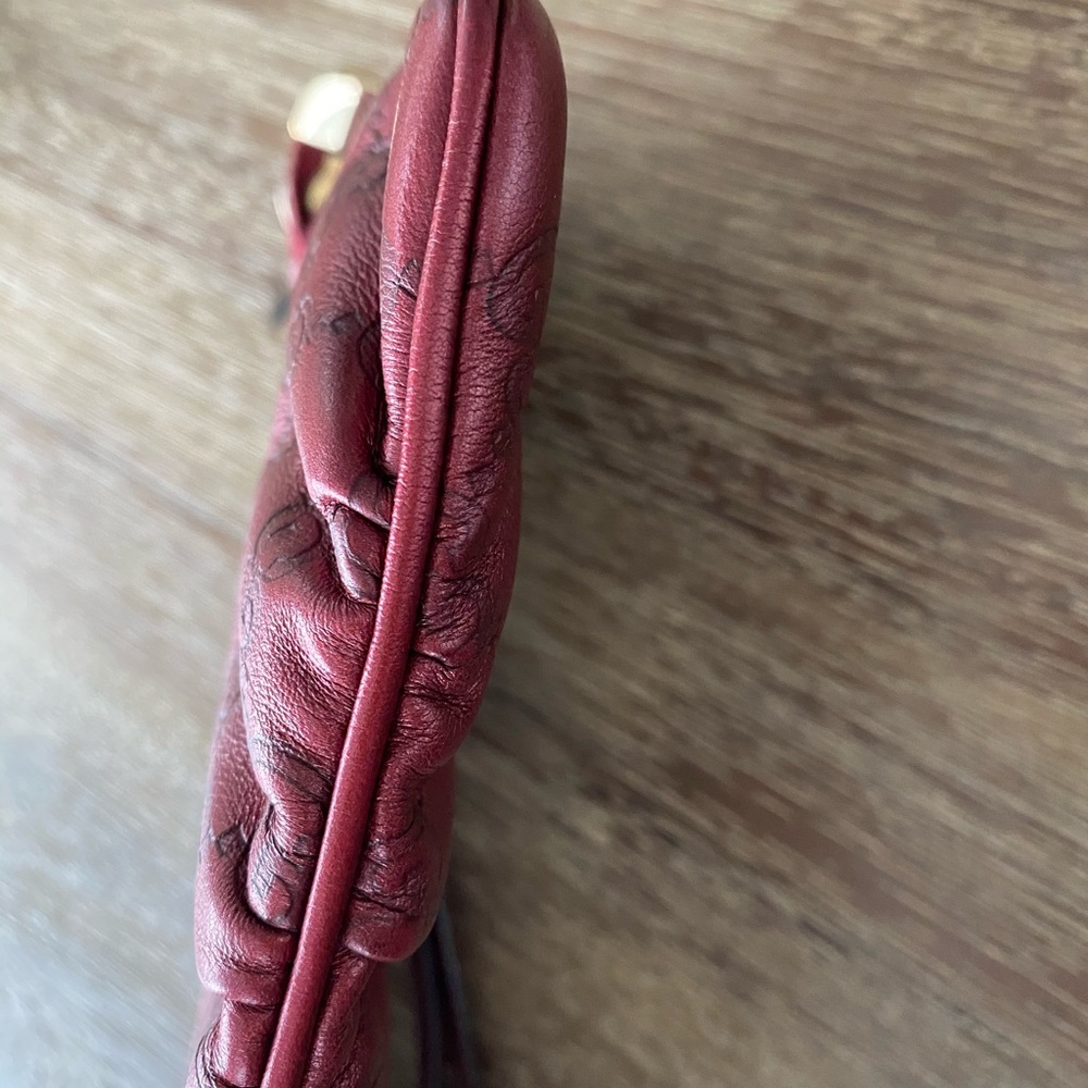 Authentic Gucci wallet wristlet - Picture 6 of 9
